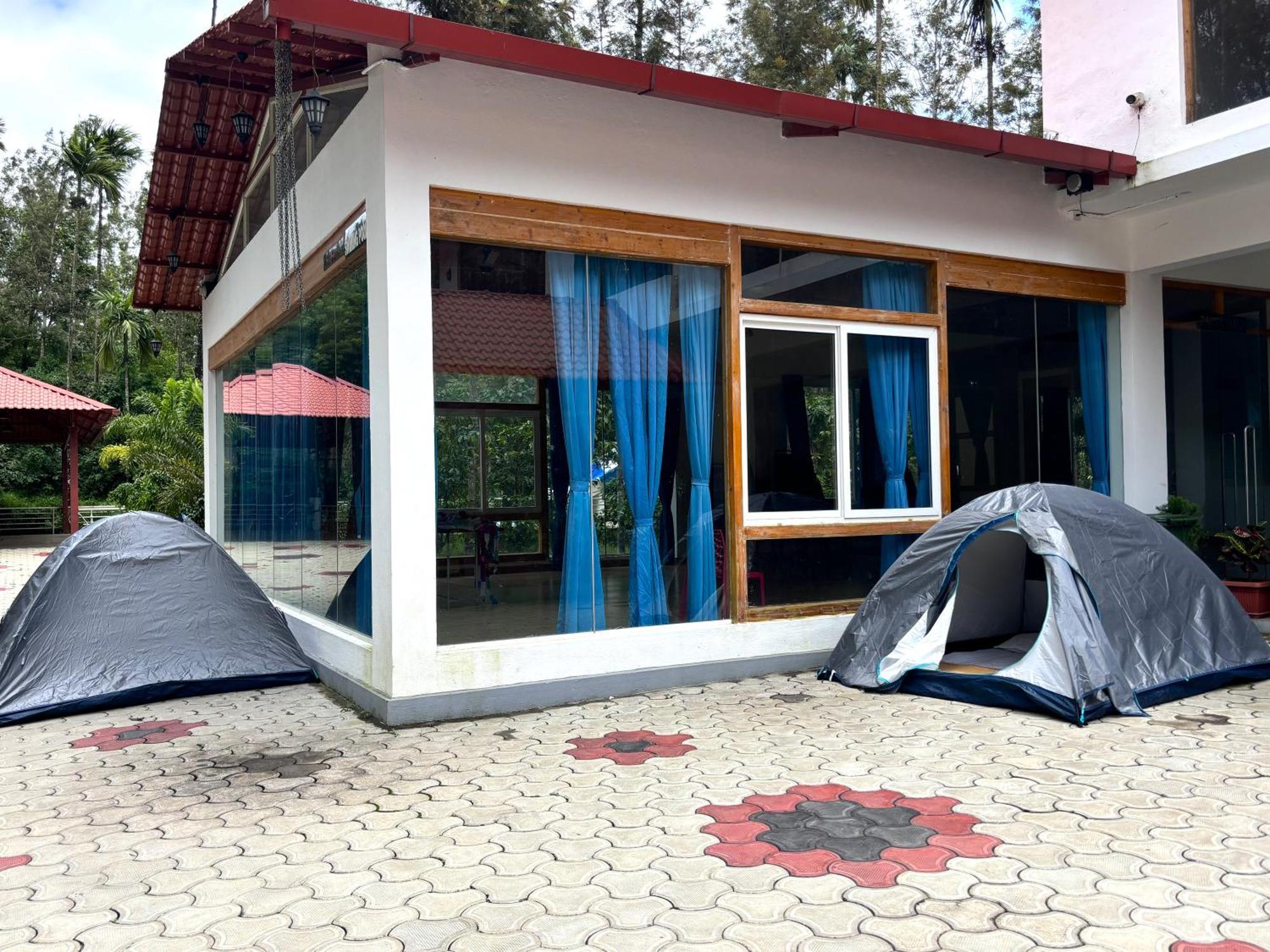 Ecstasy Tent Stay With Swimming Pool & Common Washroom Chikmagalūr Kültér fotó